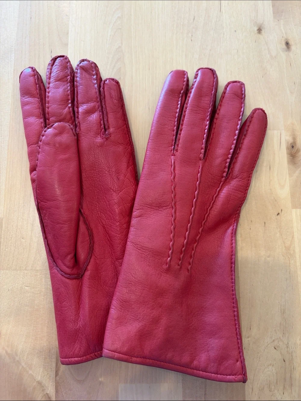 Vintage Women’s 100% Leather Rabbit fur lined Gloves in Red Made in Italy Medium